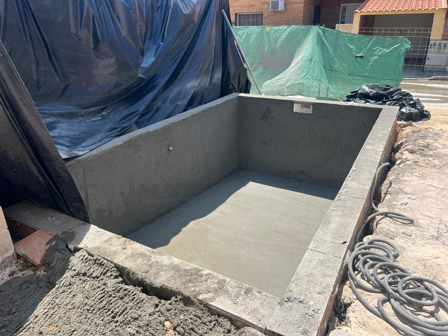 MIKEL GUNITADO VÍA HÚMEDA: Compromiso con la limpieza y los plazos de obra